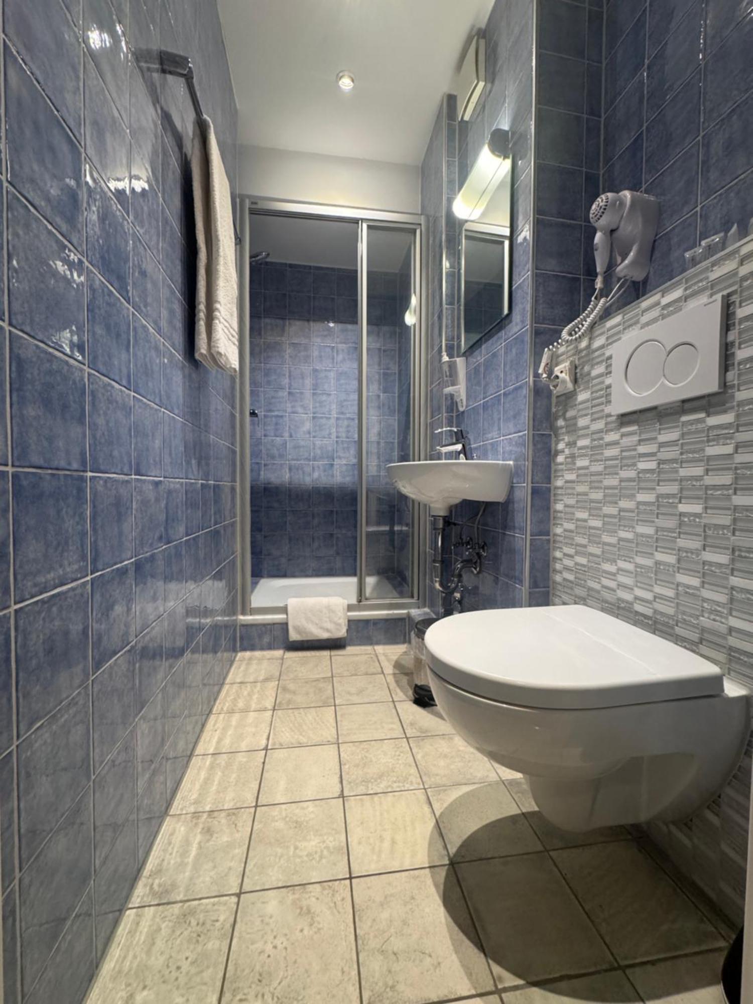 Hotel Paris Düsseldorf Extérieur photo
