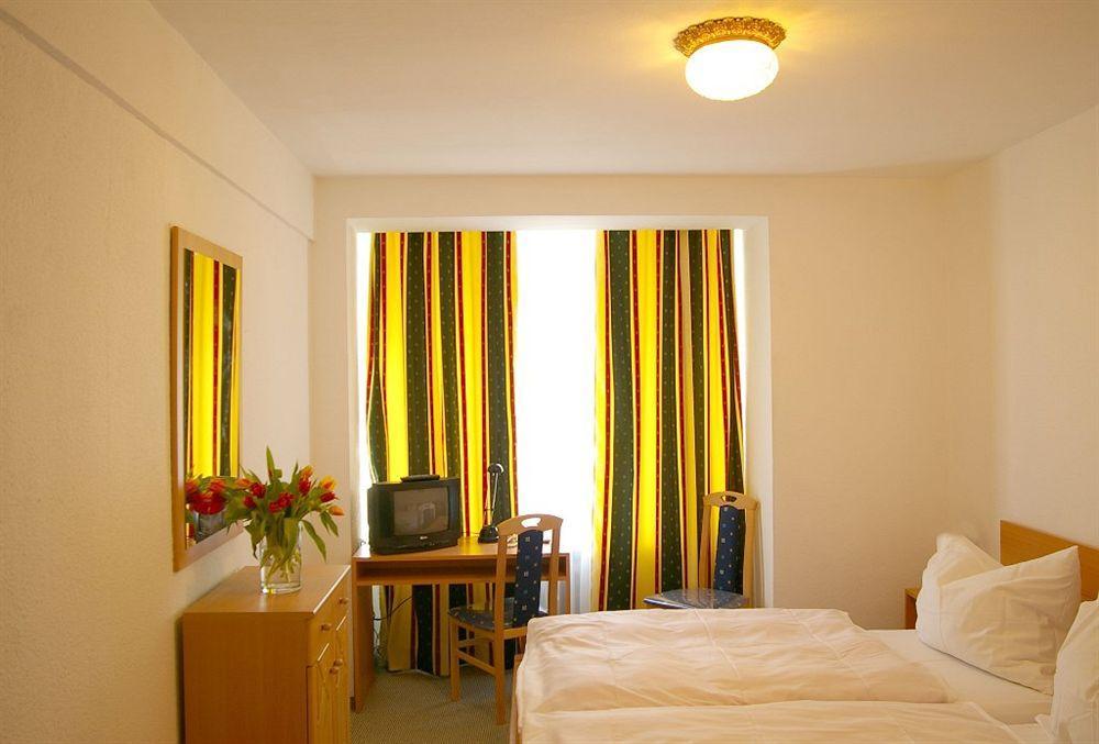 Hotel Paris Düsseldorf Extérieur photo
