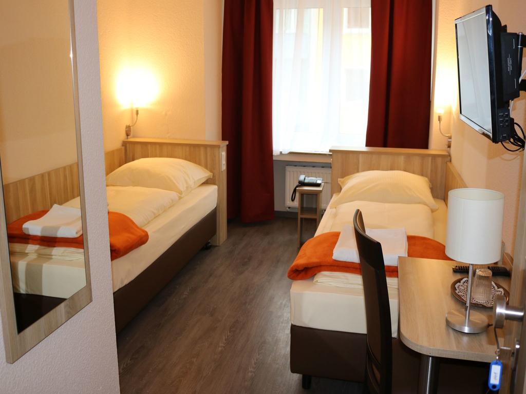 Hotel Paris Düsseldorf Extérieur photo