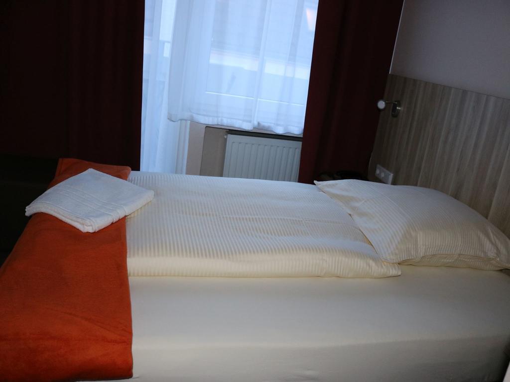 Hotel Paris Düsseldorf Extérieur photo