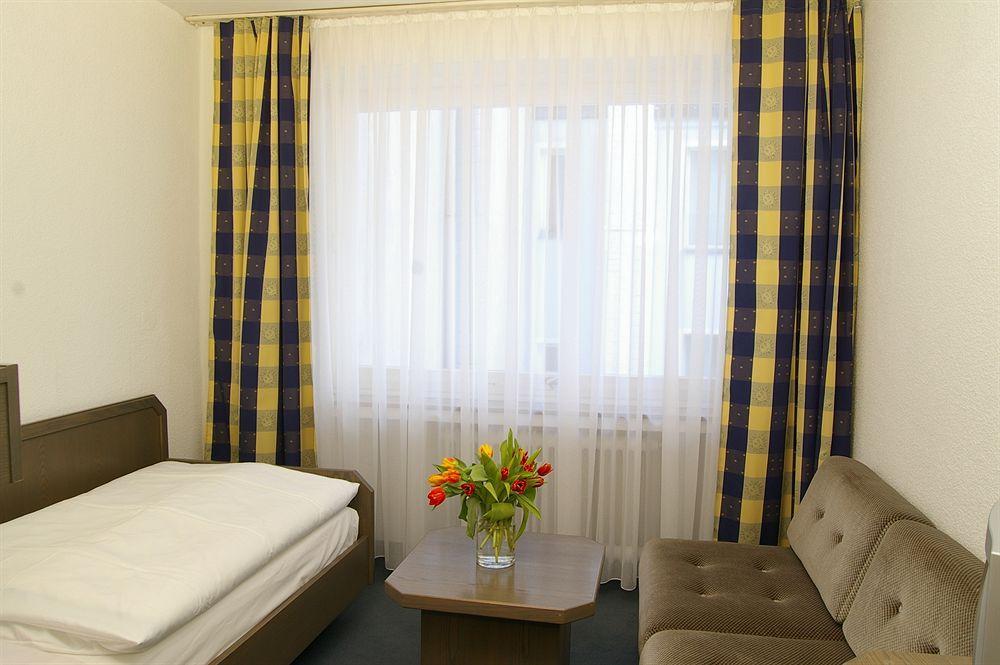 Hotel Paris Düsseldorf Extérieur photo