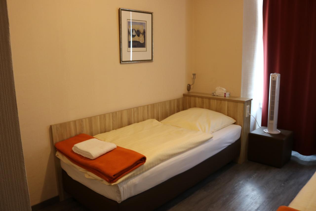 Hotel Paris Düsseldorf Extérieur photo